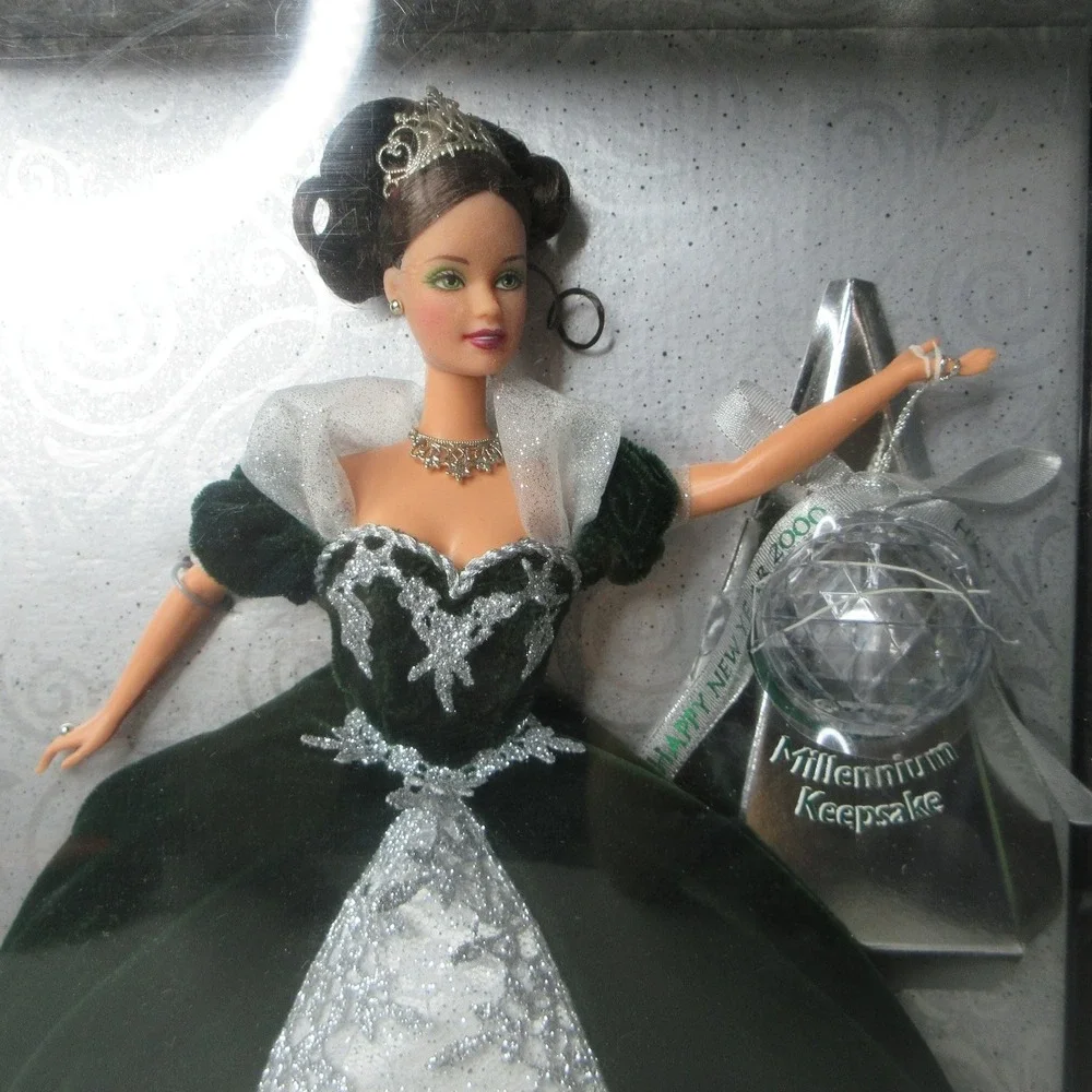 Barbie Millennium Princess Teresa Doll TRU Special Edition 2000 NIB Box Damage